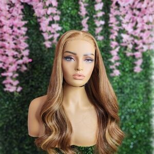 Luxurious Brown Wavy Hair Wig